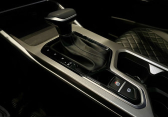 Подержанный автомобиль Geely Emgrand 2023 года (12 фото)