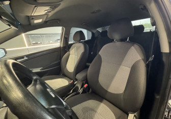 Подержанный автомобиль Hyundai Solaris Sedan 2012 года (15 фото)