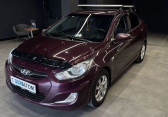 Подержанный автомобиль Hyundai Solaris Sedan 2013 года (2 фото)