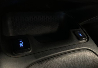 Подержанный автомобиль Toyota Corolla Sedan 2019 года (13 фото)