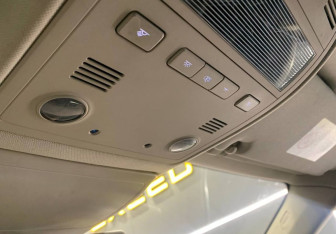 Подержанный автомобиль Volkswagen Touareg 2015 года (18 фото)