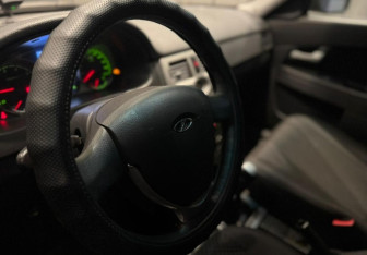 Подержанный автомобиль LADA (ВАЗ) Priora Sedan 2013 года (9 фото)