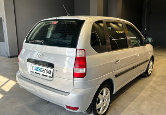 Подержанный автомобиль Hyundai Matrix 2009 года (7 фото)