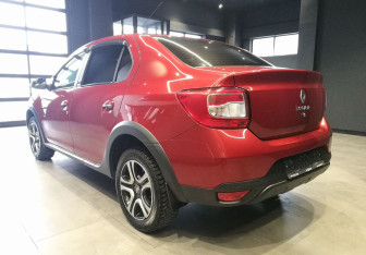 Подержанный автомобиль Renault Logan Sedan 2019 года (8 фото)