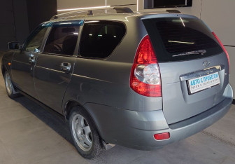 Подержанный автомобиль LADA (ВАЗ) Priora Wagon 2010 года (9 фото)