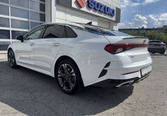 Подержанный автомобиль Kia K5 2021 года (9 фото)