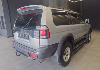 Подержанный автомобиль Mitsubishi Pajero Sport 2008 года (4 фото)