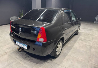 Подержанный автомобиль Renault Logan Sedan 2009 года (7 фото)