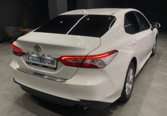 Подержанный автомобиль Toyota Camry Sedan 2020 года (8 фото)