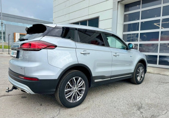 Подержанный автомобиль Geely Atlas Pro 2022 года (4 фото)