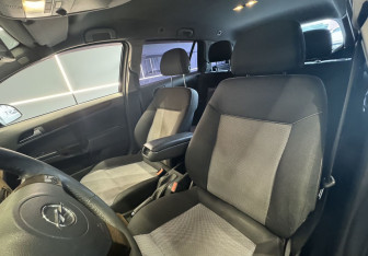 Подержанный автомобиль Opel Astra Wagon 2011 года (14 фото)