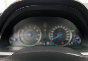 Подержанный автомобиль Honda Crosstour 2012 года (15 фото)