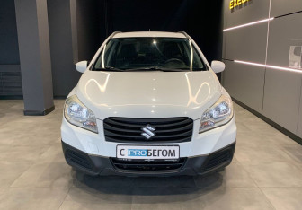 Подержанный автомобиль Suzuki SX4 Hatchback 2014 года (3 фото)