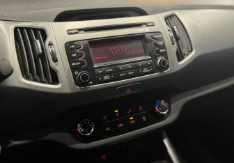 Подержанный автомобиль Kia Sportage 2015 года (12 фото)