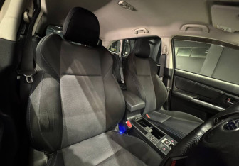 Подержанный автомобиль Subaru Levorg 2018 года (18 фото)