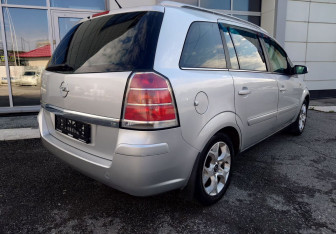 Подержанный автомобиль Opel Zafira Compactvan 2006 года (5 фото)