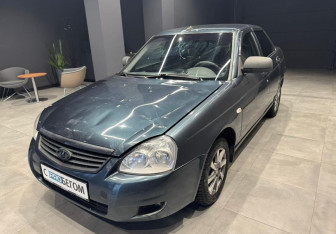 Подержанный автомобиль LADA (ВАЗ) Priora Sedan 2013 года (2 фото)