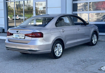 Подержанный автомобиль Jetta VA3 2023 года (5 фото)