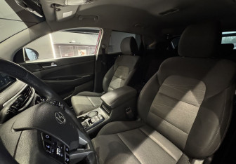 Подержанный автомобиль Hyundai Tucson 2018 года (16 фото)