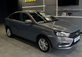 Подержанный автомобиль LADA (ВАЗ) Vesta Sedan 2017 года (4 фото)