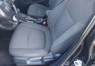 Подержанный автомобиль Toyota Corolla Sedan 2019 года (3 фото)