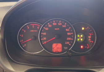 Подержанный автомобиль Mitsubishi Pajero Sport 2013 года (11 фото)