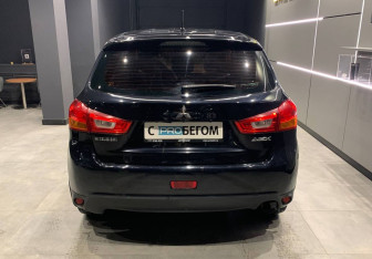 Подержанный автомобиль Mitsubishi ASX 2014 года (5 фото)