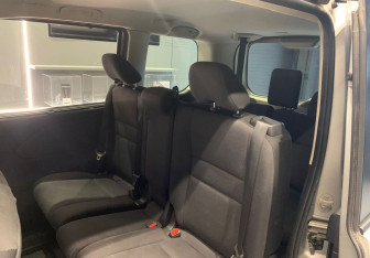 Подержанный автомобиль Nissan Serena Minivan 2017 года (11 фото)