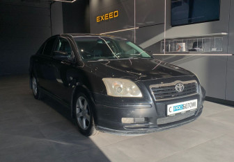 Подержанный автомобиль Toyota Avensis Sedan 2004 года (2 фото)
