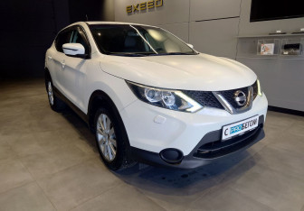 Подержанный автомобиль Nissan Qashqai 2015 года (3 фото)