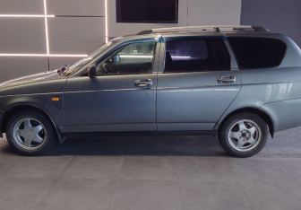 Подержанный автомобиль LADA (ВАЗ) Priora Wagon 2010 года (10 фото)