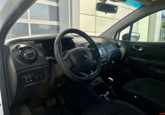Подержанный автомобиль Renault Kaptur 2018 года (12 фото)