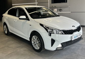 Подержанный автомобиль Kia Rio Sedan 2020 года (4 фото)