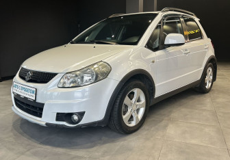 Подержанный автомобиль Suzuki SX4 Hatchback 2010 года (2 фото)