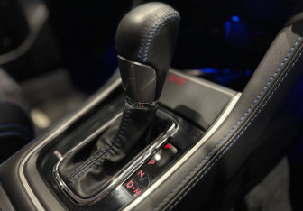 Подержанный автомобиль Subaru Levorg 2018 года (10 фото)