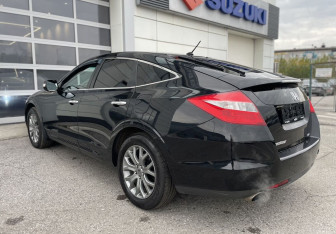 Подержанный автомобиль Honda Crosstour 2012 года (4 фото)