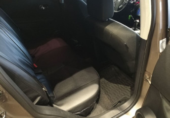 Подержанный автомобиль Nissan Qashqai 2013 года (14 фото)