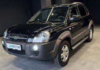 Подержанный автомобиль Hyundai Tucson 2006 года (2 фото)