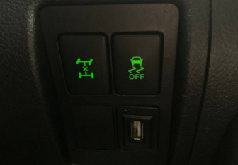 Подержанный автомобиль Toyota Land Cruiser Suv 2009 года (20 фото)