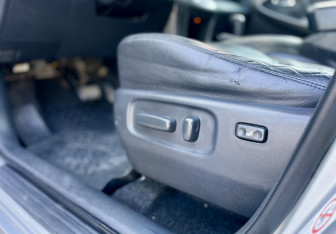 Подержанный автомобиль Toyota RAV4 2010 года (17 фото)