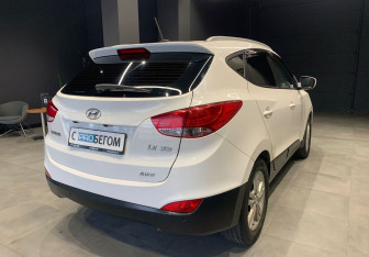 Подержанный автомобиль Hyundai ix35 2013 года (7 фото)