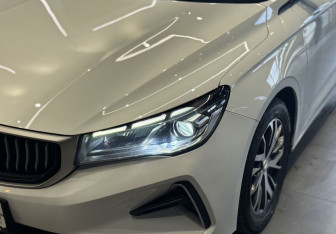 Подержанный автомобиль Geely Emgrand 2023 года (20 фото)