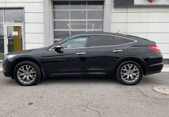 Подержанный автомобиль Honda Crosstour 2012 года (2 фото)