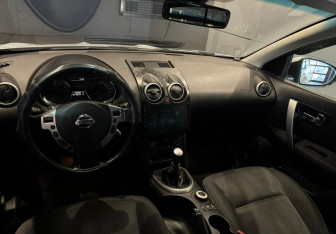 Подержанный автомобиль Nissan Qashqai 2011 года (8 фото)