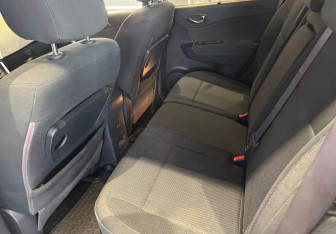 Подержанный автомобиль Renault Koleos 2008 года (15 фото)