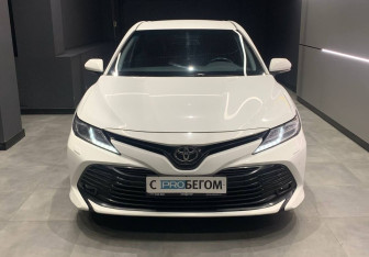 Подержанный автомобиль Toyota Camry Sedan 2020 года (4 фото)