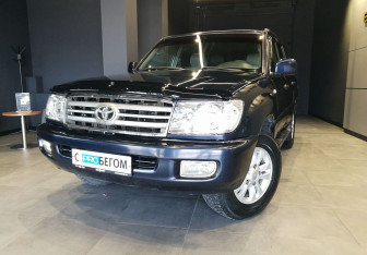 Подержанный автомобиль Toyota Land Cruiser Suv 1998 года (2 фото)