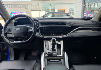 Подержанный автомобиль Geely Atlas Pro 2021 года (10 фото)