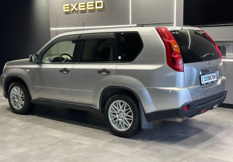 Подержанный автомобиль Nissan X-Trail 2007 года (7 фото)