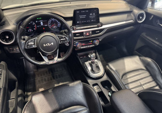 Подержанный автомобиль Kia Cerato Sedan 2021 года (8 фото)